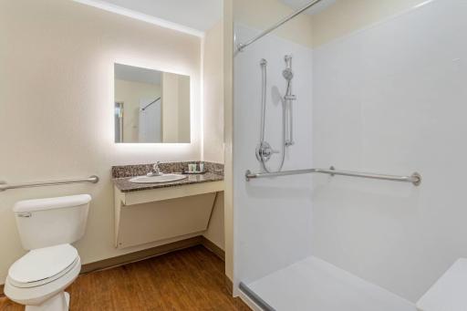LeConte Hotel & Convention Center, Ascend Hotel Collection - Housity