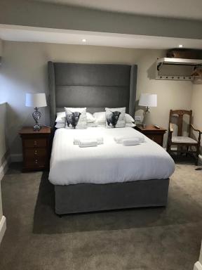 The Bulls Head - Housity