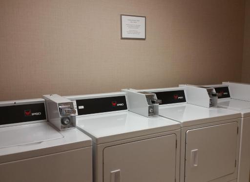 Town & Country Inn and Suites - Housity