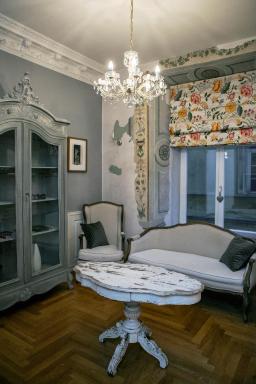 Royal Residence by OTR - Housity