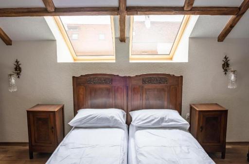 The Throne - M Museum Hotel - Housity