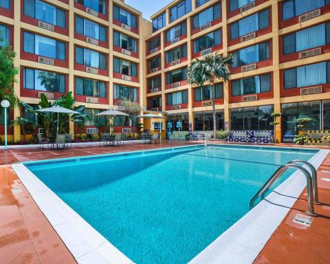 Quality Inn & Suites Montebello - Los Angeles - Housity