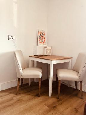 StarLight A Cosy 2 Bedroom House in Portishead - Housity