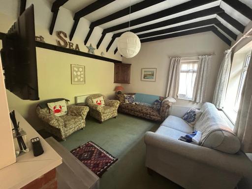 Holiday Cottage - 4 bedrooms - Housity