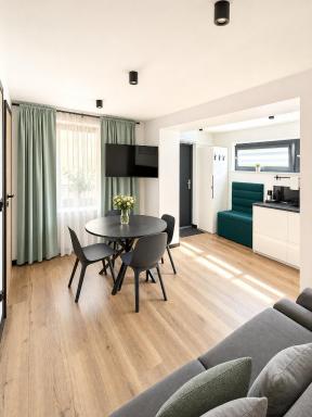 Apartament Janowskiego KLIMATYZACJA, AIR CONDITIONING, GROUND FLOOR, PARKING, PARTER, CISZA I SPOKÓJ, QUIET AND PLEASANT, IDEALNY NA ODPOCZYNEK PERFECT FOR REST - Housity