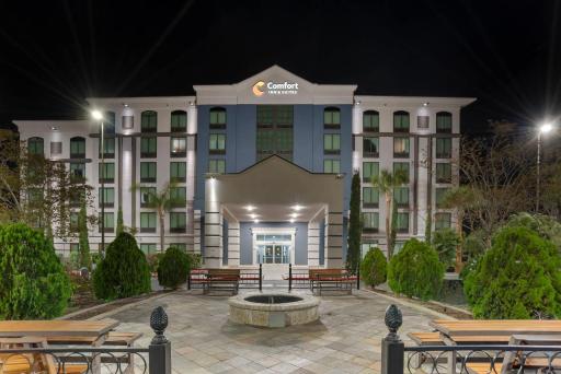 Comfort Inn & Suites New Orleans Airport North - Housity