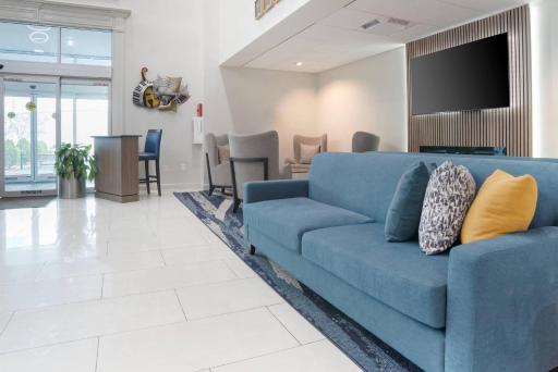 Comfort Inn & Suites New Orleans Airport North - Housity