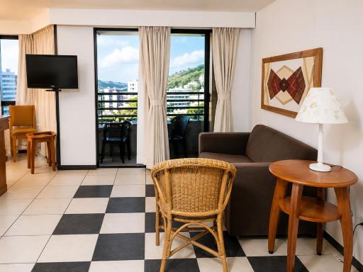 IATE PLAZA HOTEL 402 - Housity