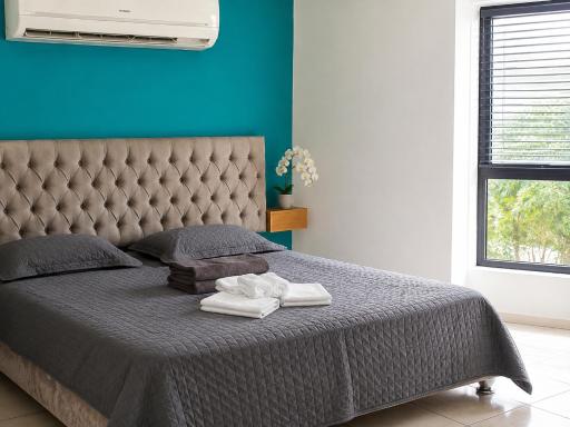 IATE PLAZA HOTEL 402 - Housity