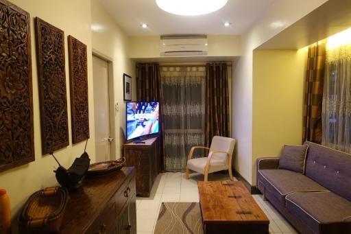 Modern Asian Condo at Forbeswood Parklane The Fort BGC - Housity