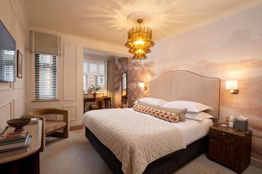 The Capital Hotel, Apartments & Townhouse - Housity