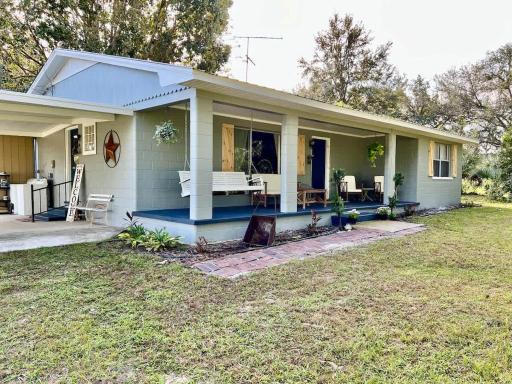 Quiet Farmhouse IN THE COUNTRY close to major theme parks - Housity