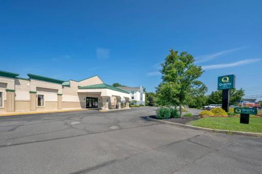 Quality Inn Selinsgrove - Housity