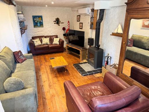 Bras D’Or Rural Gite cottage by farms & lakes. - Housity