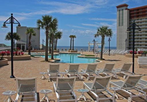 Laketown Wharf Resort by Emerald View Resorts - Housity