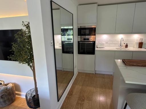 Lux 2 Bedroom Ground Floor Apartment - Housity