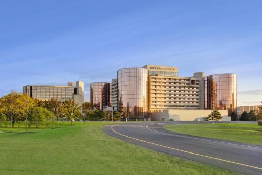 Hyatt Regency O'Hare Chicago - Housity