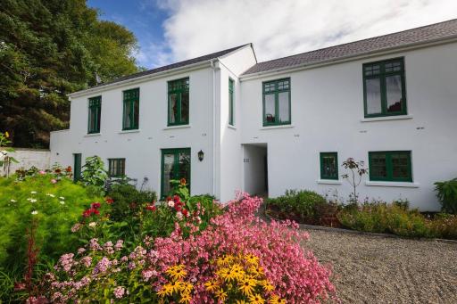 Milntown Self Catering Apartments - Housity
