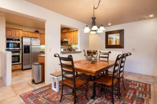 El Corazon 12, Luxury 2 BRs, Sleeps 5 - Housity