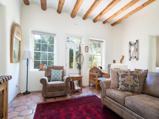 Siete Caballos, 2 Bedroom, Sleeps 4, Views, HDTV, 2 Fireplaces, WiFi - Housity