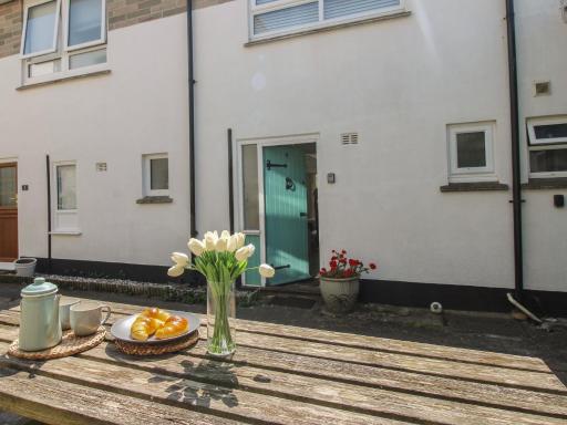 4 Thornlea Mews - Housity