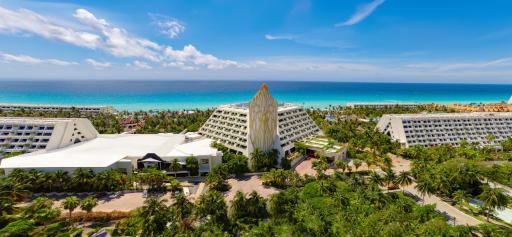The Pyramid Cancun by Oasis - All Inclusive - Housity