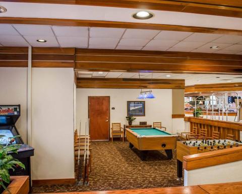 Quality Inn & Suites Pensacola Bayview - Housity