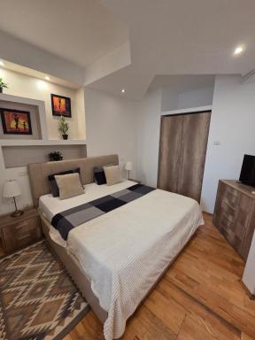 Black and White Apartments - Housity