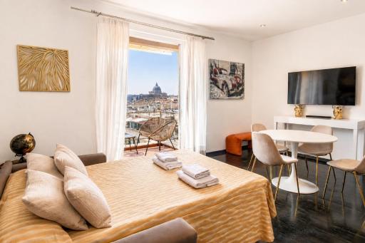 Qg Vatican Golden House - Housity