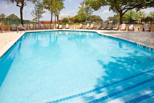 Holiday Inn Austin Midtown, an IHG Hotel - Housity