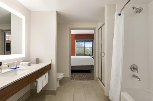Holiday Inn Express Hotel & Suites Mount Pleasant - Charleston, an IHG Hotel - Housity