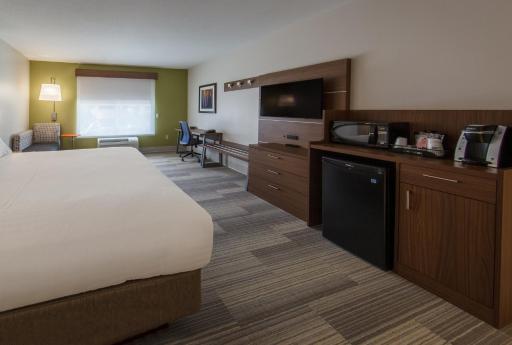 Holiday Inn Express Gatlinburg Downtown, an IHG Hotel - Housity