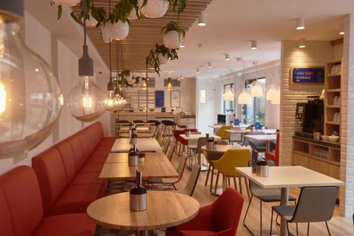 Holiday Inn Express Amsterdam - City Hall, an IHG Hotel - Housity