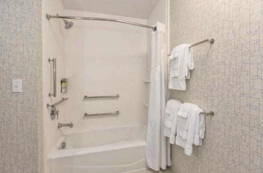 Holiday Inn Express & Suites Jersey City - Holland Tunnel, an IHG Hotel - Housity