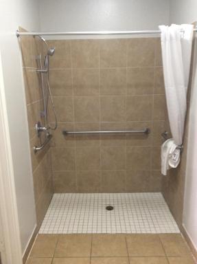 Super 8 by Wyndham Houston North I-45 - Housity
