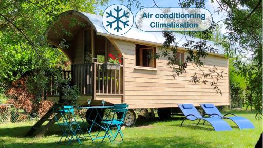 Millygite Chalet-on-wheels by the river - Housity