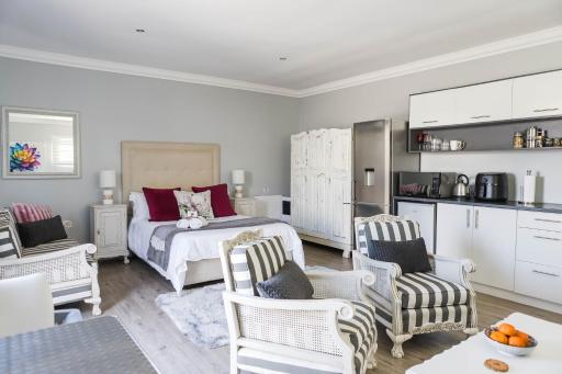 Namaste Spacious Studio Apartment - Housity