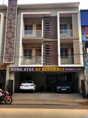 Home Stay @ Kommiya Inn - Housity