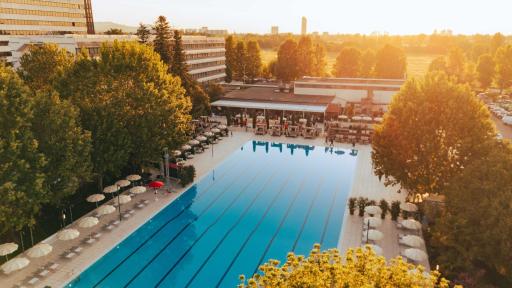 Living Place Hotel - Housity