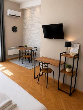 Nice 5 Apartments - Housity