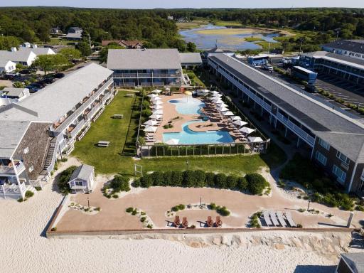 Riviera Beach Resort - Housity