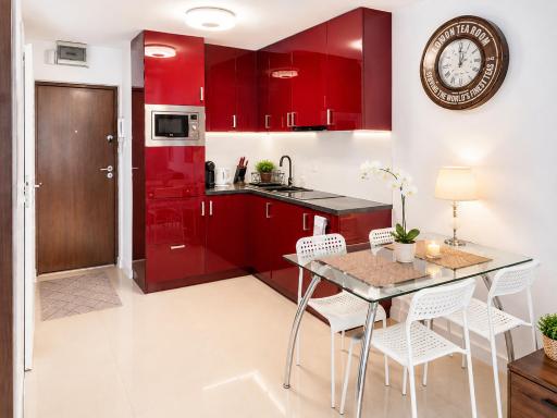 CHERRY APARTAMENT W ŚCISŁYM CENTRUM - Housity