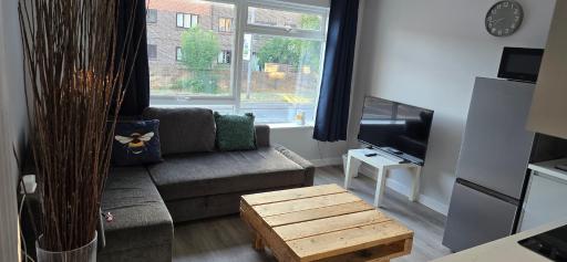 RentUnique Central Caledonian house cosy home - Housity