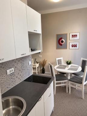 Nice 5 Apartments - Housity