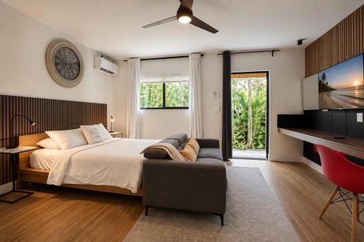 Casa Cuba in Little Havana, Brickell, Calle 8 and 10 minutes to the Beach FREE PARKING - Housity