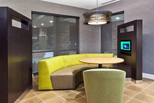 Concord Plaza Hotel - Housity