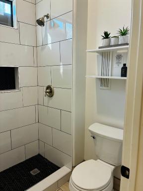 Beautiful Private Casita/Guesthouse w/ Kitchen, Access to Pool/Spa - Housity