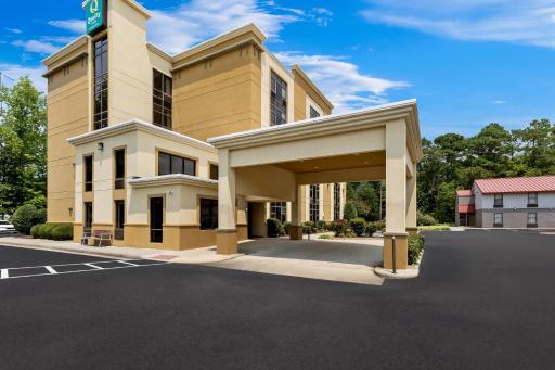 Comfort Inn Newport News-Williamsburg East - Housity