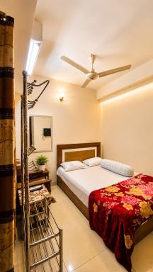 Hotel New Royal Palace Dhanmondi - Housity