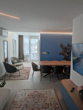 Slavic Spacious Apartment - Housity